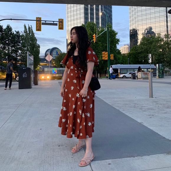 The Kyrie Dress - Picture 6 of 6